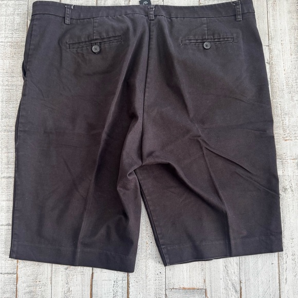 New York & Company Brown Women's Bermudas - Picture 2 of 5